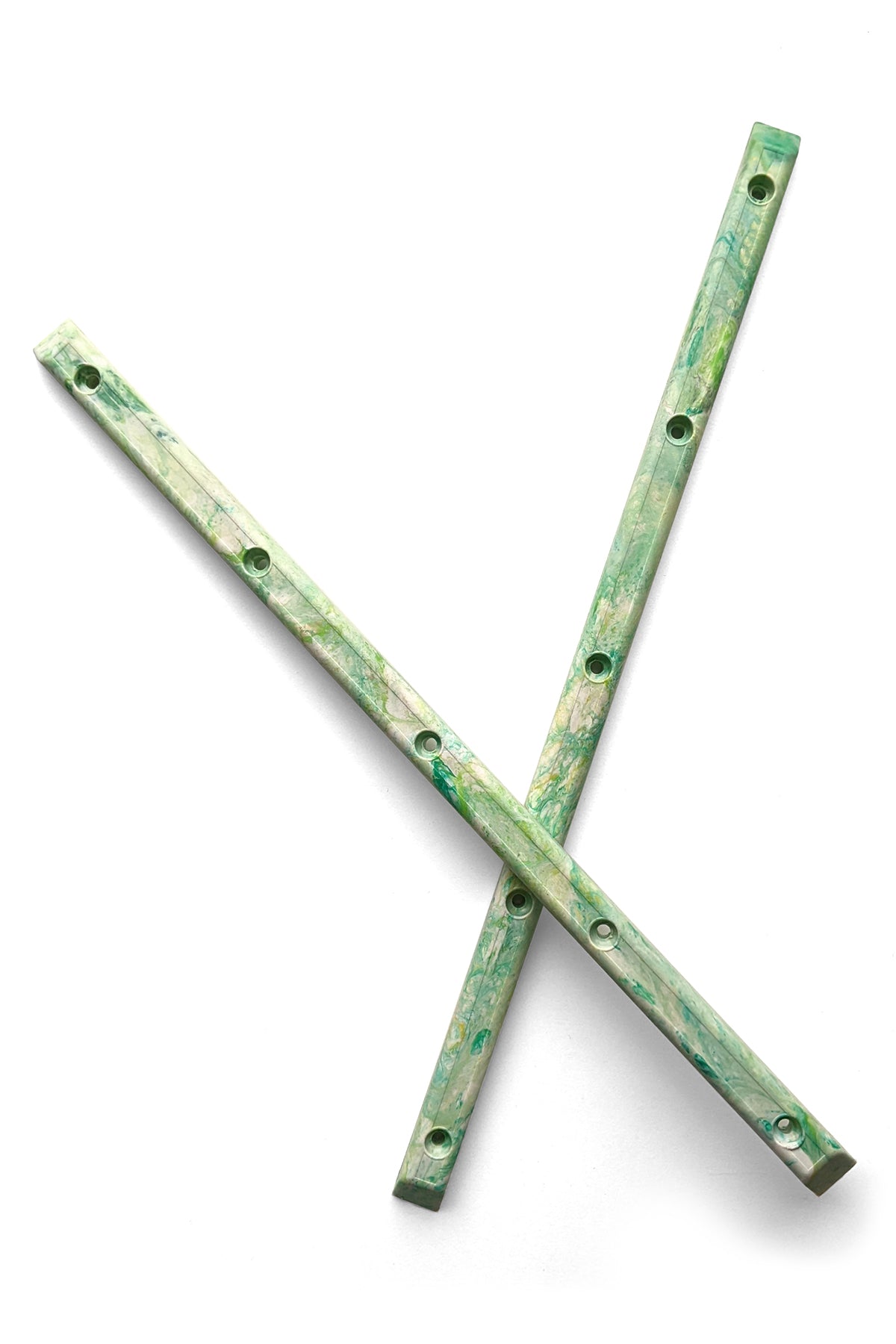 PRECIOUS PLASTIC Recycling Deck Rails